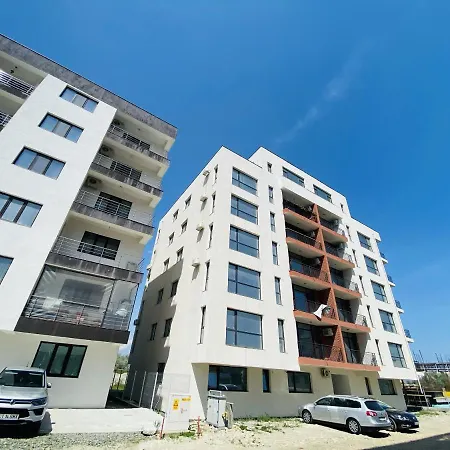 Modern In New Building With Balcony Apartment Navodari