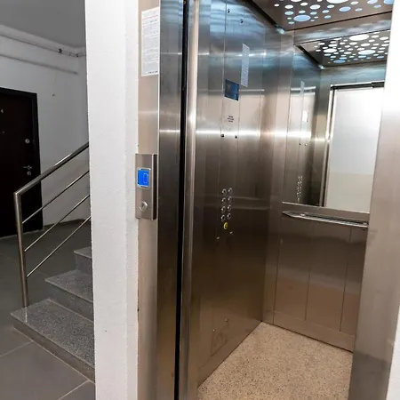 Modern In New Building With Balcony Năvodari